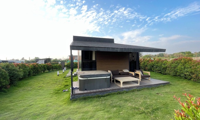 Hyderabad Cottage | Pezo 1 Boutique Stay with Outdoor Jacuzzi Hyderabad