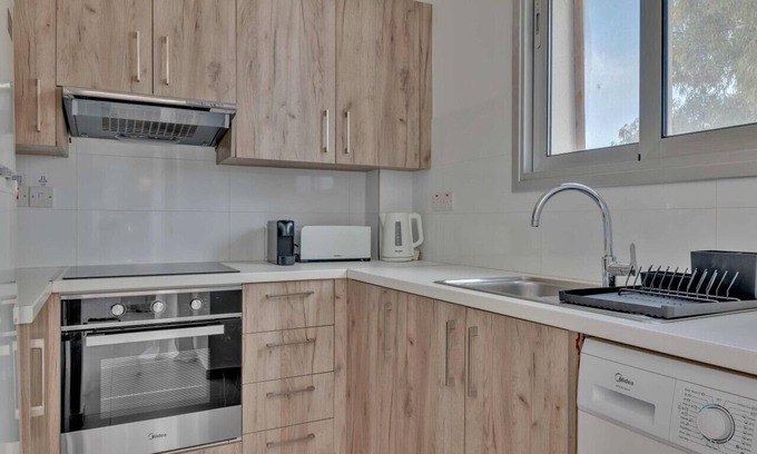 Strovolos Apartment | Phaedrus Living: City Center Residences Emerald