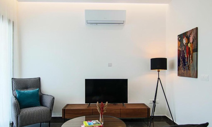 Agios Athanasios Apartment | Phaedrus Living: City View Anna Residence 101