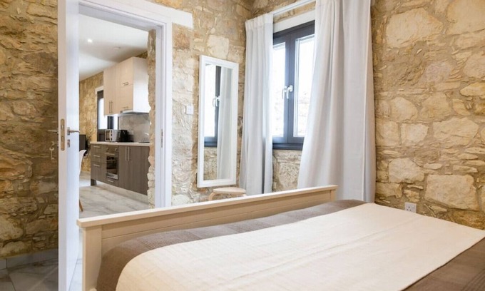 Armou House | Phaedrus Living: Luxury Stone House Armou
