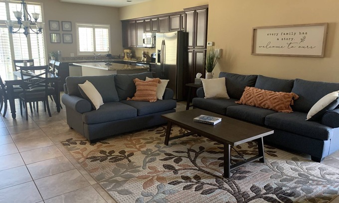 Desert Ridge House | Phoenix Luxury Townhome (A Home Away From Home!)