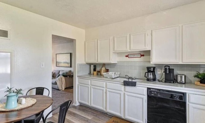 Bountiful Apartment | Pickle ball court closeby, Peaceful Neighborhood!