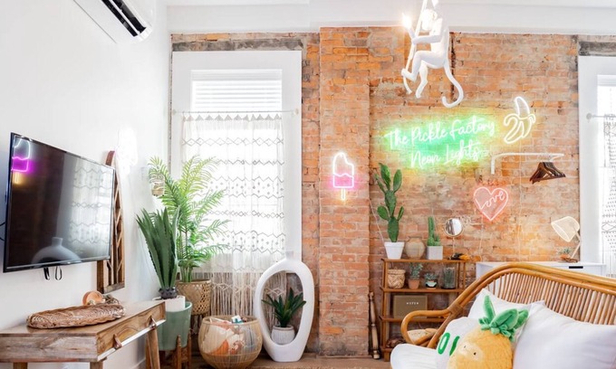 Covington Apartment | Pickle Factory Hotel - Neon Lights Studio