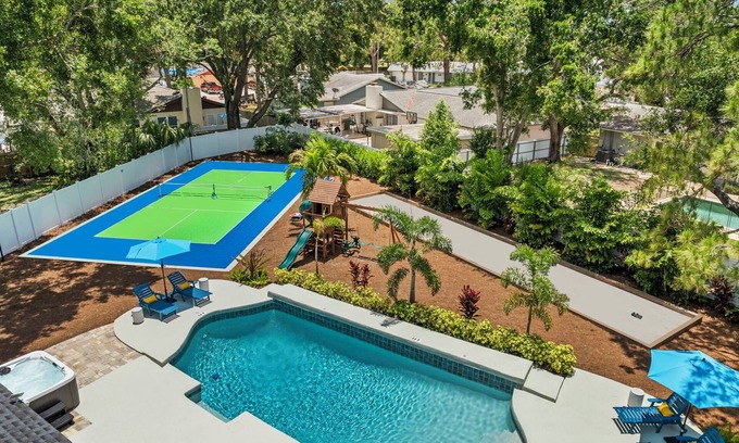 Town N County Park House | Pickleball Paradise - Heated Pool-Hot Tub-Game Room