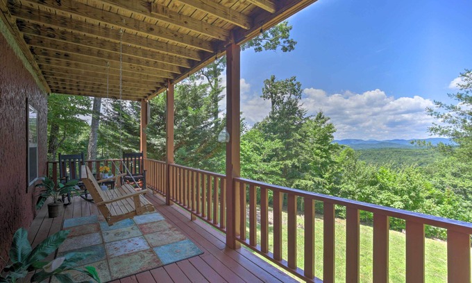 Murphy Cabin | Picturesque Murphy Cabin w/Fire Pit & Views!