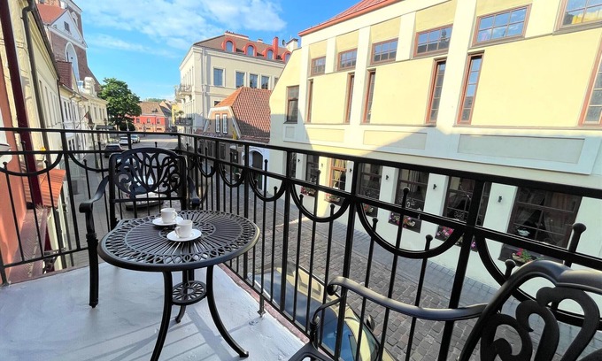 Old Town Apartment | Picturesque Old Town Apartment With Balcony