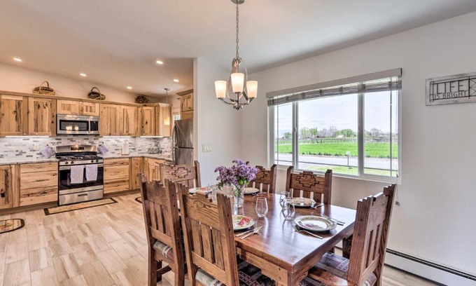 Palisade House | Picturesque Palisade Home Mt Garfield Views!