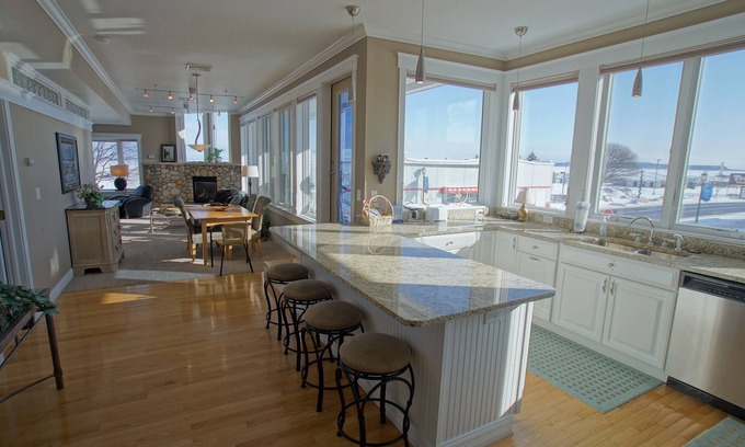 St Ignace Apartment | Pier Harbor #3 in Downtown St. Ignace