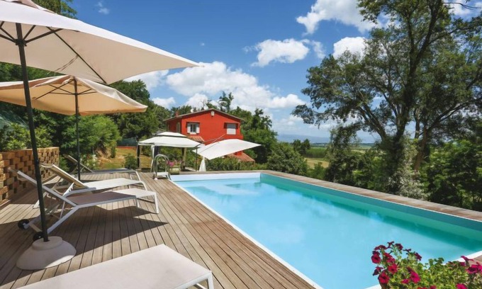 Cascine-La Croce House | Piero by Interhome