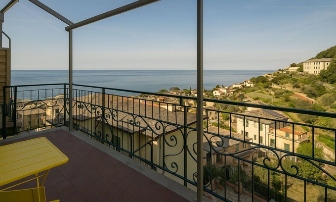 Bogliasco Apartment | Pieve Ligure Seaside View, Wifi