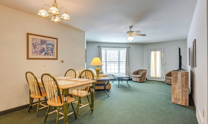 Pigeon Condo | Pigeon Retreat w/Community Pool & Hot Tub!