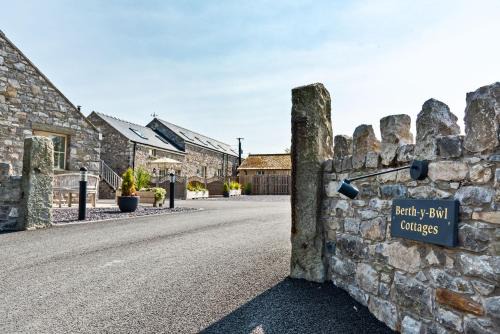 Axton House | Piggery Cottage