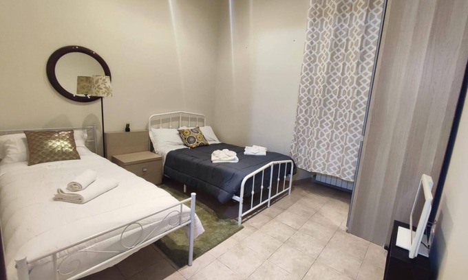 Tiburtino Apartment | Pigneto House "a stone's throw from the beating heart of the city"