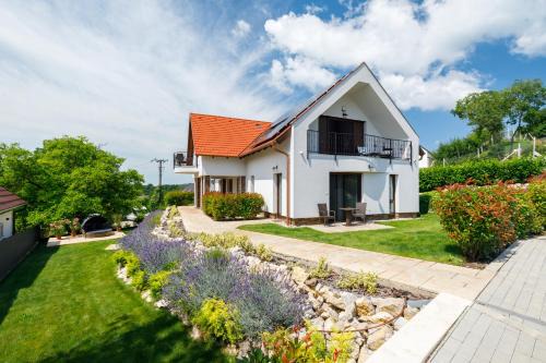 Tihany Apartment | Pilger Apartments