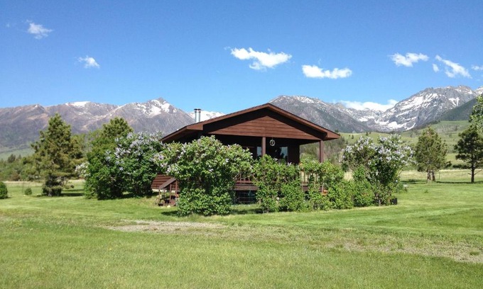 Livingston House | Pine Creek Cabin Livingston Montana