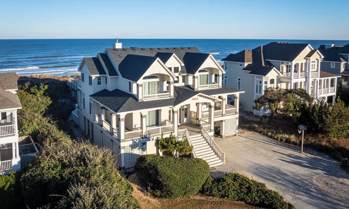 Pine Island House | Pine Island Oceanfront Private Pool, Beach Access!
