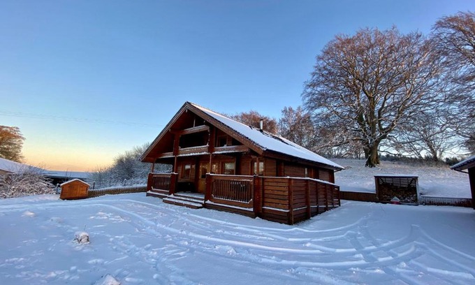 Gorebridge House | Pine Lodge