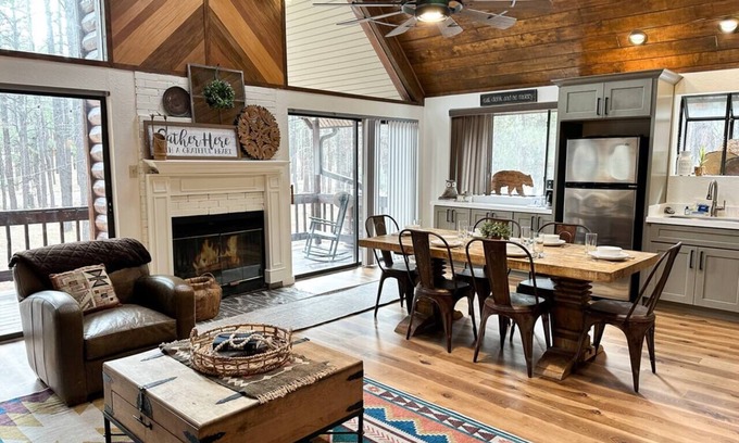 Show Low Cabin | Pine Ridge Lodge | Hot Tub~Game Room~Pets Welcome