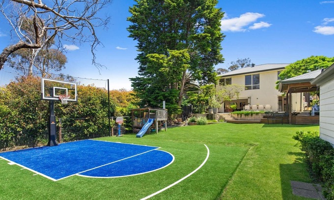 Mount Eliza House | Pine Tree Resort