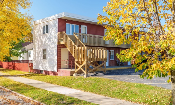 Virginia Hotel | Pine View Inn
