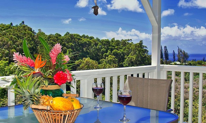 Pauwela Cottage | Pineapple Cottage B&B Vacation Rental Haiku Maui, Lic#BBPH2015/0011