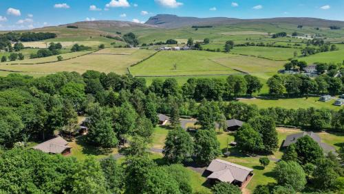 Ingleton Ski Chalet | Pinecroft Lodges