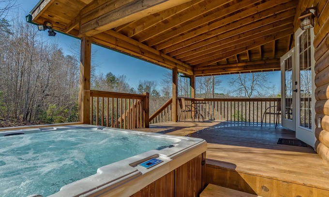 Rutherfordton Cabin | Piney Knob Lodge-15 Min to Lake Lure-30 Min to TIEC-Hot Tub -Stocked Pond-Creek