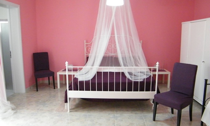Marina San Gregorio Apartment | PINK BAY HOUSE 100 MT FROM THE SEA