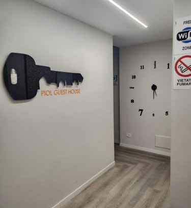 Universita House | Piol Guest House