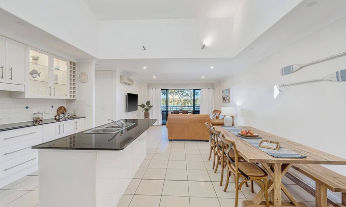 North Haven Apartment | Pippies - 3 bedroom unit with amazing Foreshore views