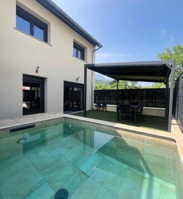 Sainte-Marie-dʼAlloix Apartment | Piscine & Spa