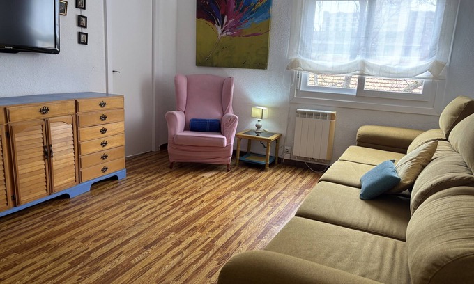 Delicias Apartment | Piso Acogedor Ciudad Jardin , Cerca de la Universidad y del Hospital Clínico