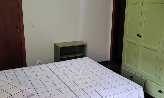Sao Paulo House | PIT STOP: Suite with Double Bed (Private Bathroom)