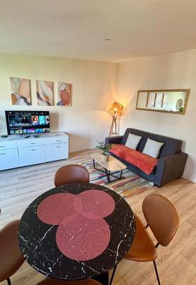 Ternes Apartment | Place de l'Etoile, Wagram with AC