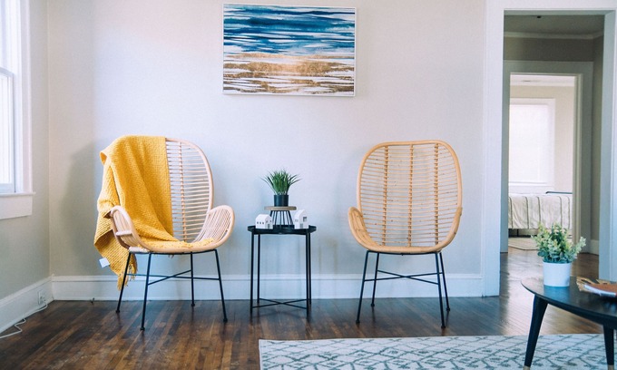 Villa Heights House | Plaza Bungalow near Uptown, NODA, light rail!