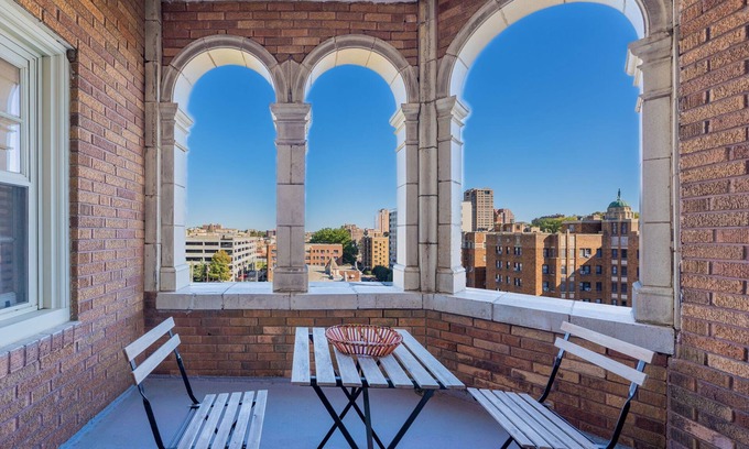 Country Club Plaza Area Condo | Plaza Penthouse: Historic Charm & Stunning Views