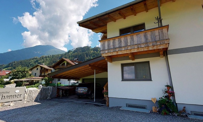 Stumm Apartment | Pleasant apartment in Stumm with garden