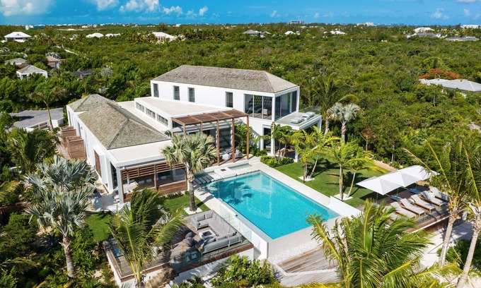Leeward Settlement Villa | Please Inquire Before Booking – Luxury Villa