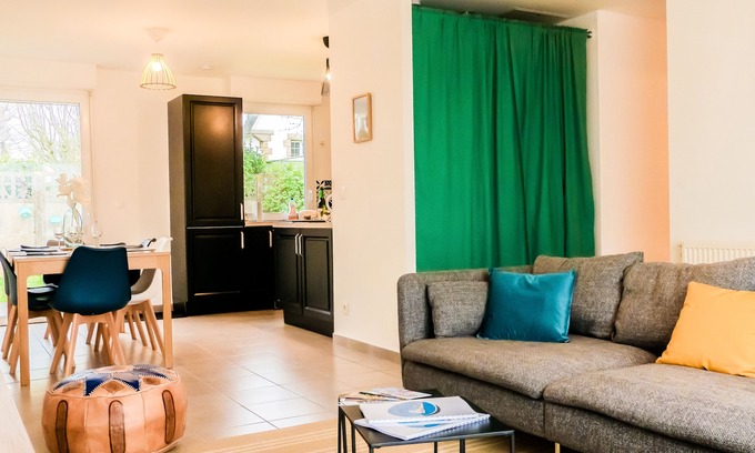 Beaussais-sur-Mer House | Ploubalay Getaway: Modern floor-level House