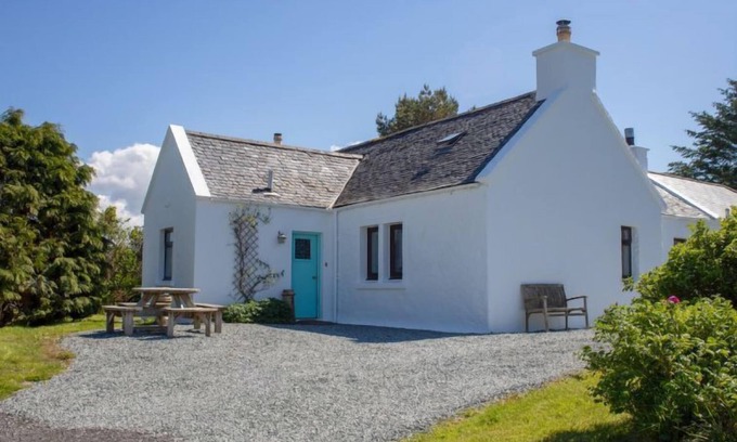 Greshornish House | Ploughman by Interhome