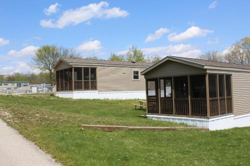 Plymouth Resort | Plymouth Rock Camping- Vacation Cottage