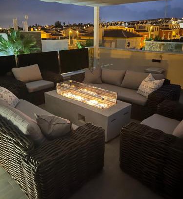 Torrevieja Villa | PMT22 - Luxury villa with private heated pool and jacuzzi