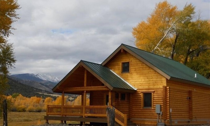Salida Cabin | PO Ranch Log Cabin, close to Ski Area, rates subject to change for over 2 people