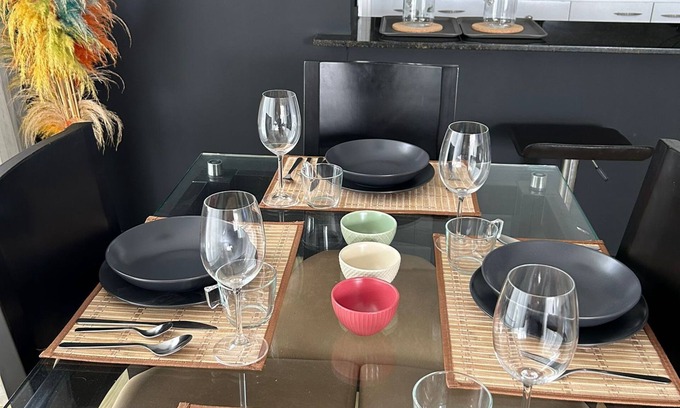 Las Lomas I Apartment | Poblado Family and Friend Bachelor Retreat
