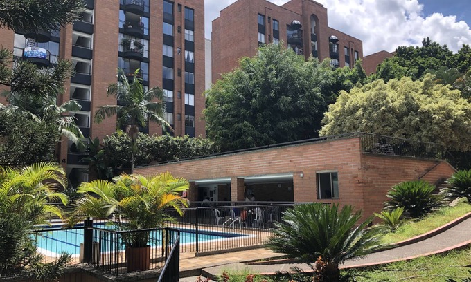 Patio Bonito Apartment | Poblado Lleras One Bedroom Apartment