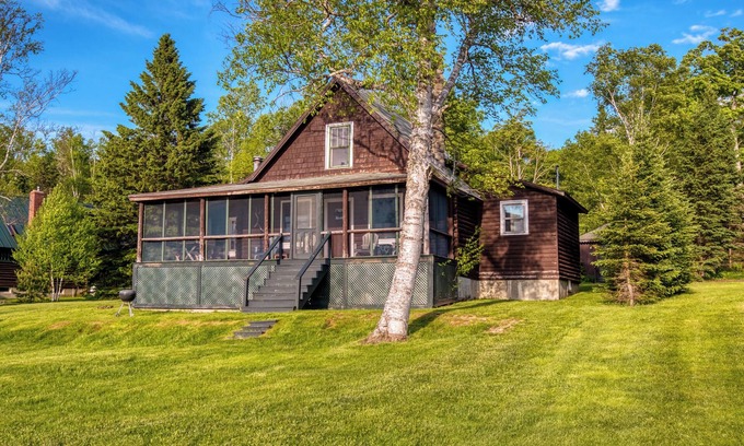 Rangeley House | Poet's Lodge - Rustic 4 bedroom cabin on the shores of Mooselookmeguntic Lake