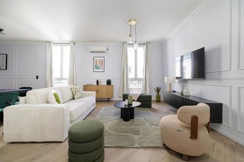 Chaillot Apartment | Poetic Stay - Champs Elysees