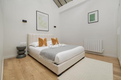 Quartier de Rochechouart Apartment | Poetic Stay - Montmartre
