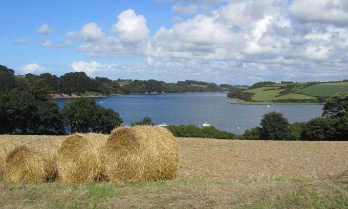 Saint-Pabu House | Pointe Brittany, seaside, cottage labeled 2 to 5 people, 3 keys