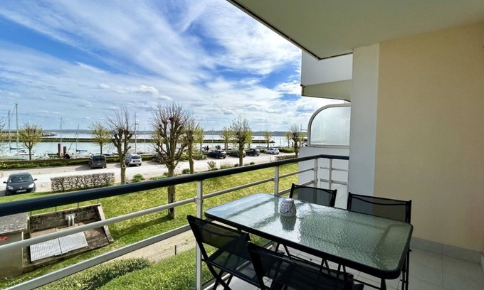 Le Crotoy Apartment | Pointe de Sel, 4-person apartment with marina view